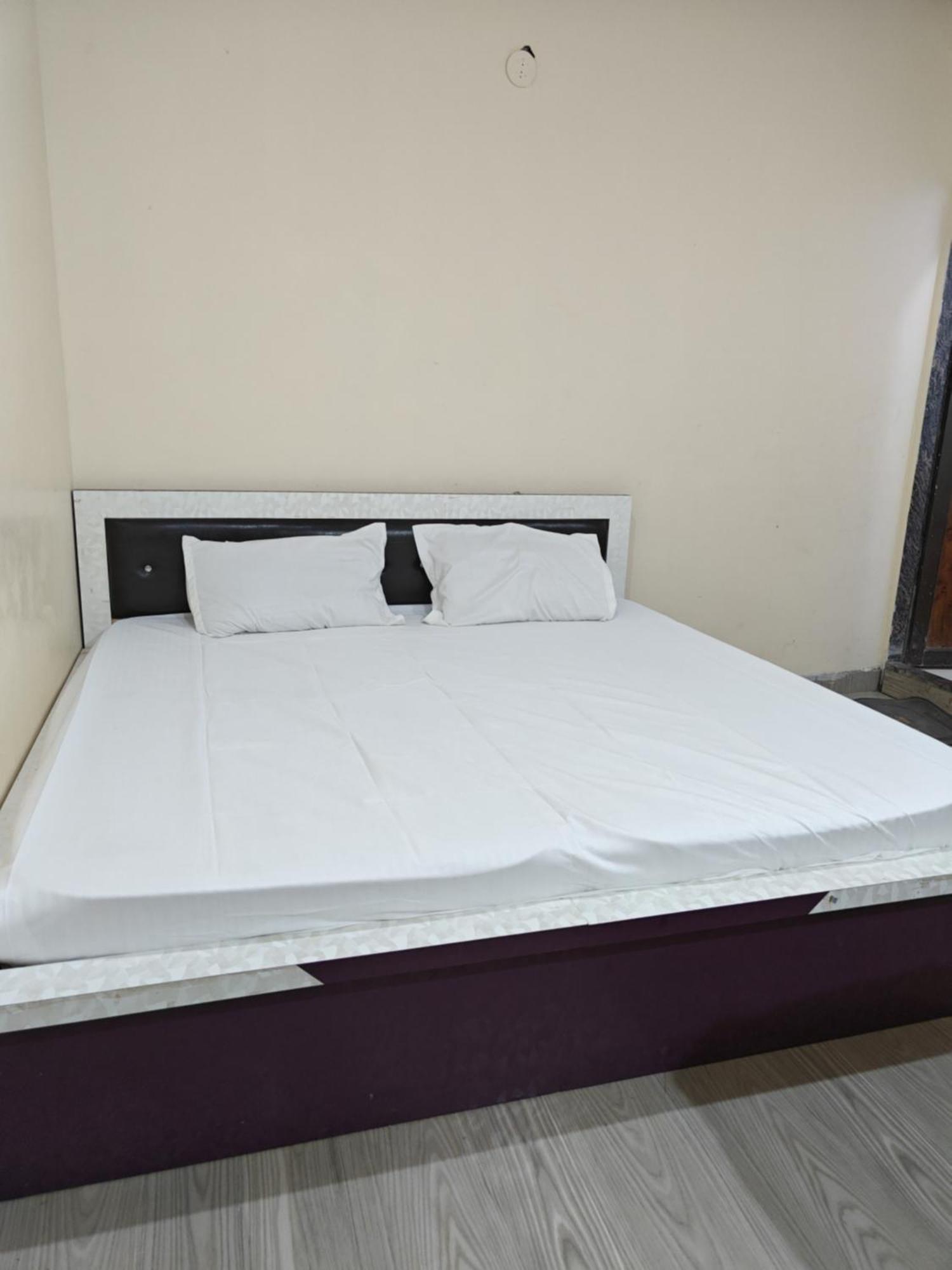 Hotel Shyam Sarover And Restaurant Ringas Rum bild