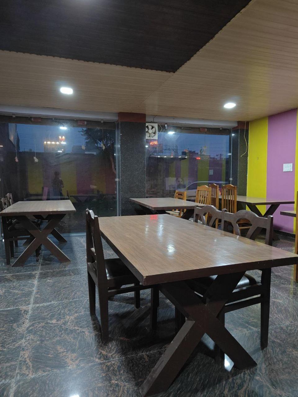 Hotel Shyam Sarover And Restaurant Ringas Exteriör bild